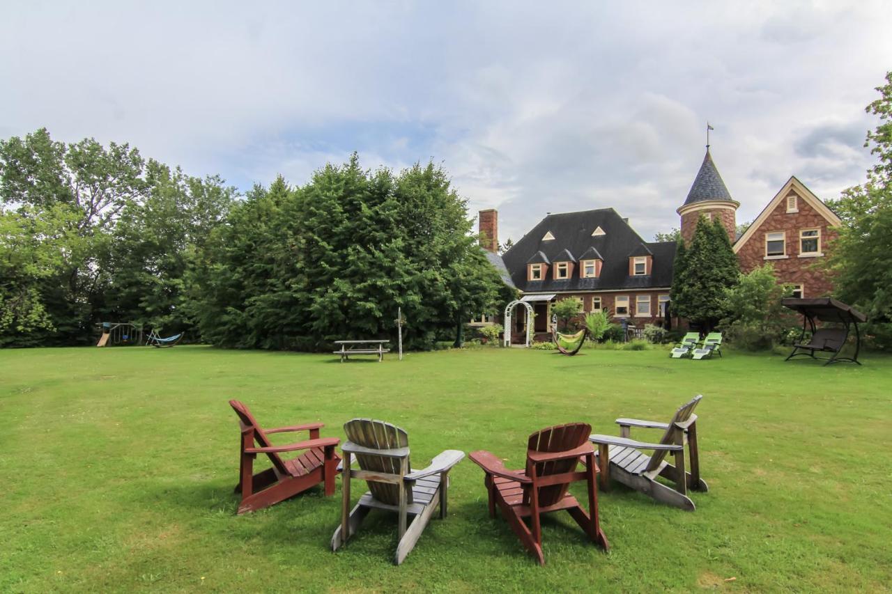 Chateau Murdock Gite Et Esthetique 1950 Chicoutimi Kültér fotó
